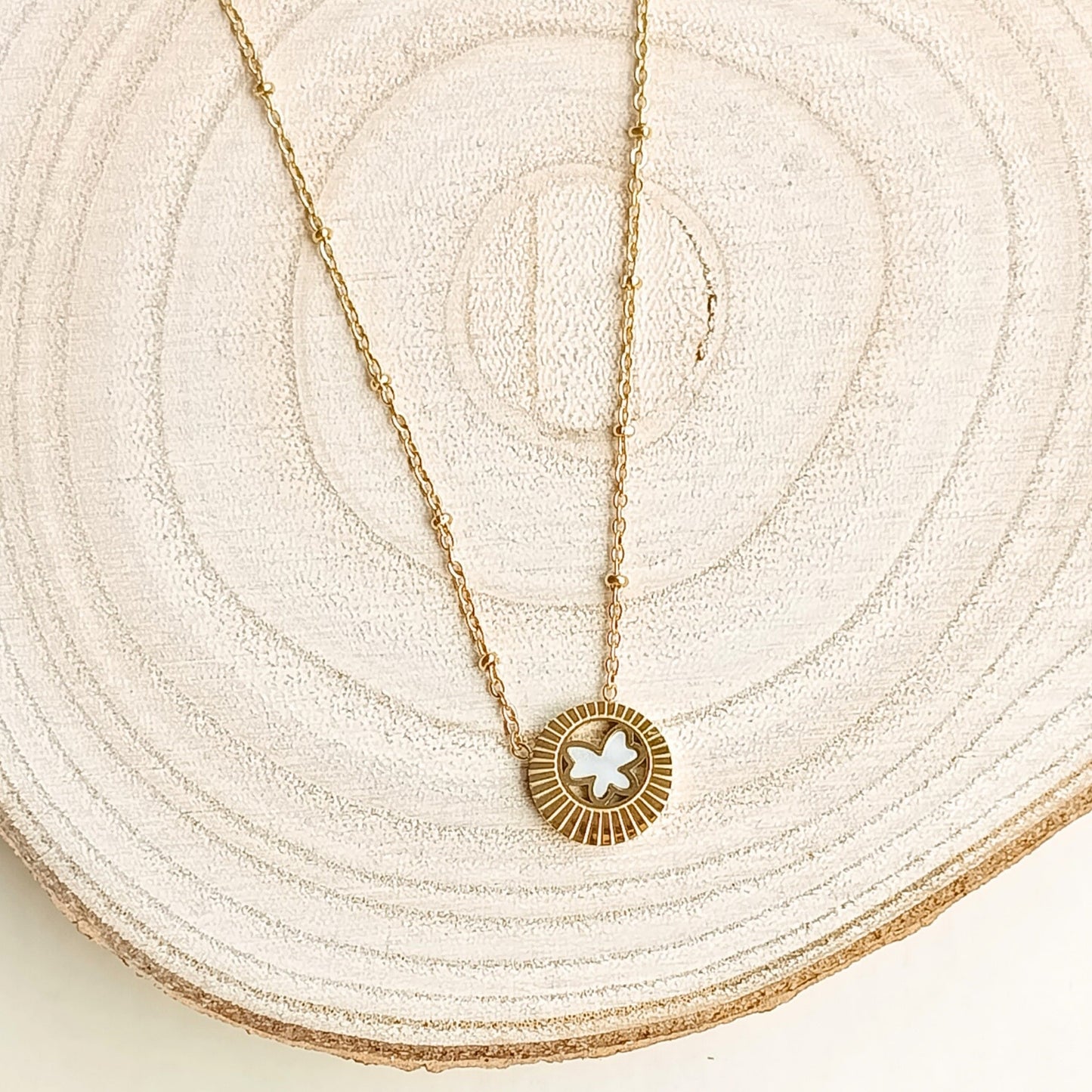 Golden Star Inlay Circle Pendant Necklace
