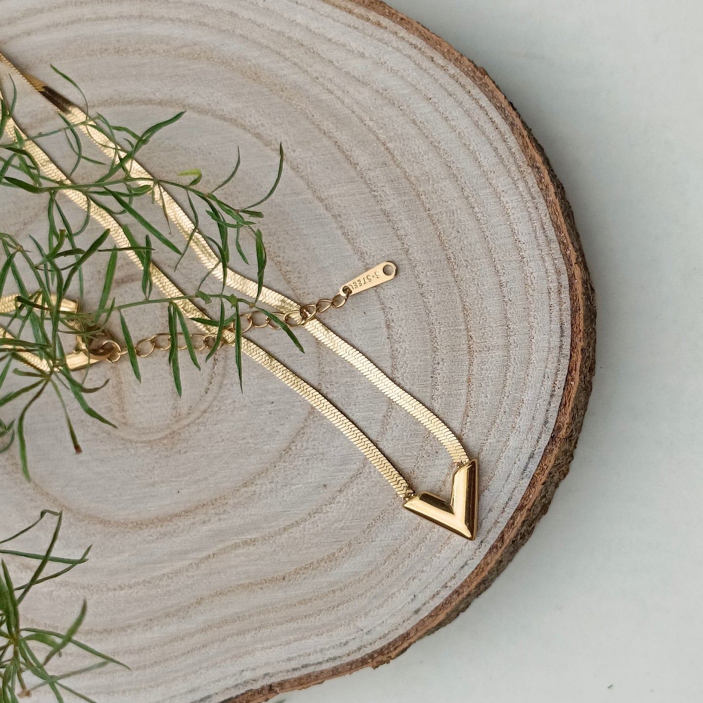 Golden V-Shaped Minimal Pendant Necklace