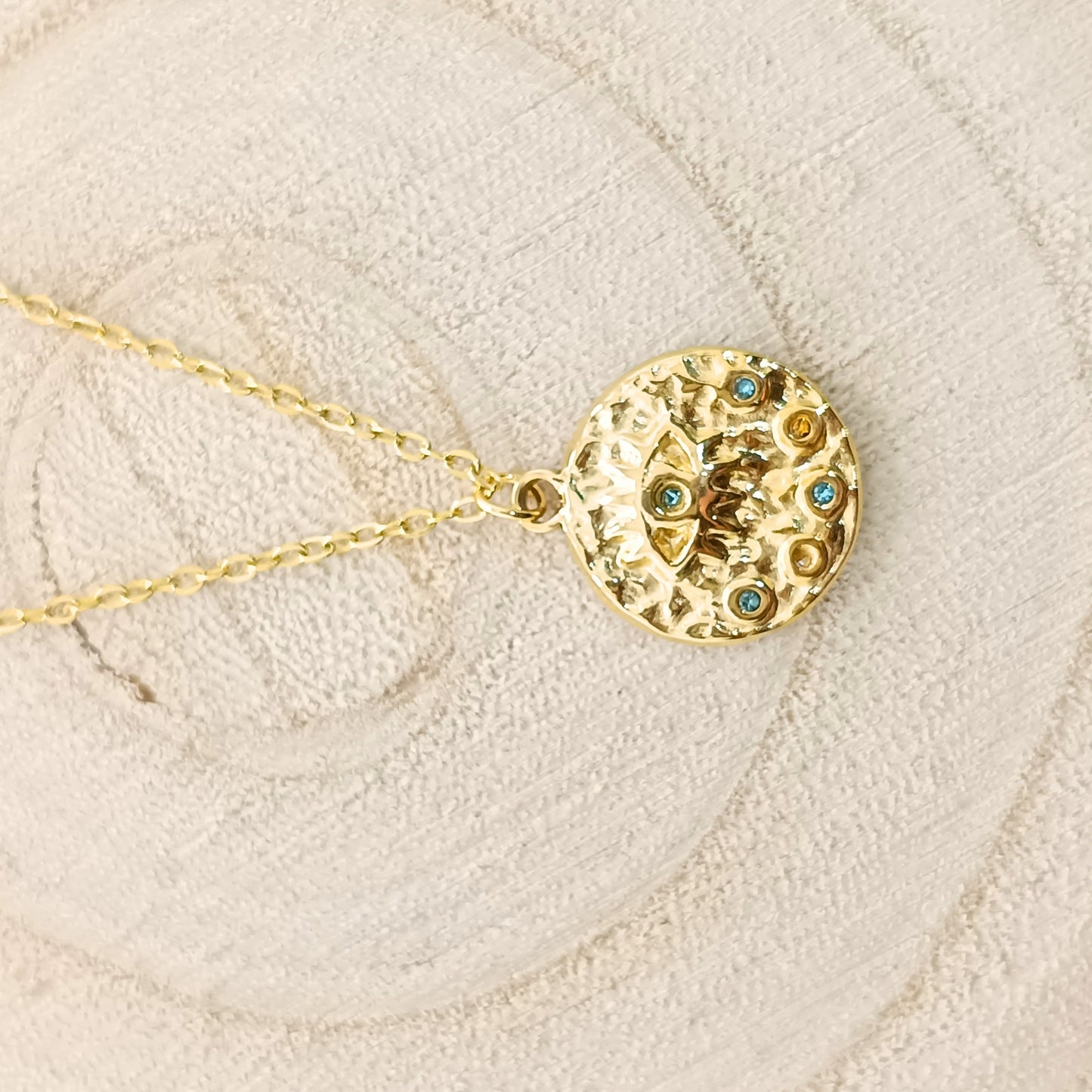Celestial Glow Textured Pendant Necklace